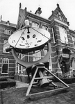 406447 Afbeelding van een radiotelescoop voor het Universiteitsmuseum (Biltstraat 166) te Utrecht, als publiekstrekker ...